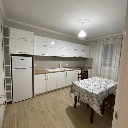 아파트 Highway Rentroom Durrës